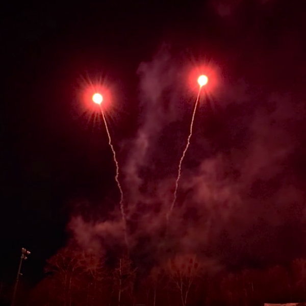 Comets 1.4 Pro - '76 Pro Line Single Shot Display Fireworks